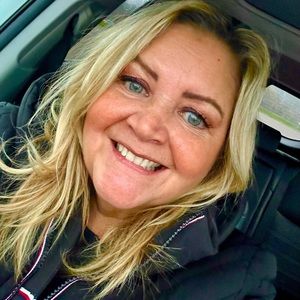 Meet your Posher, Claudia